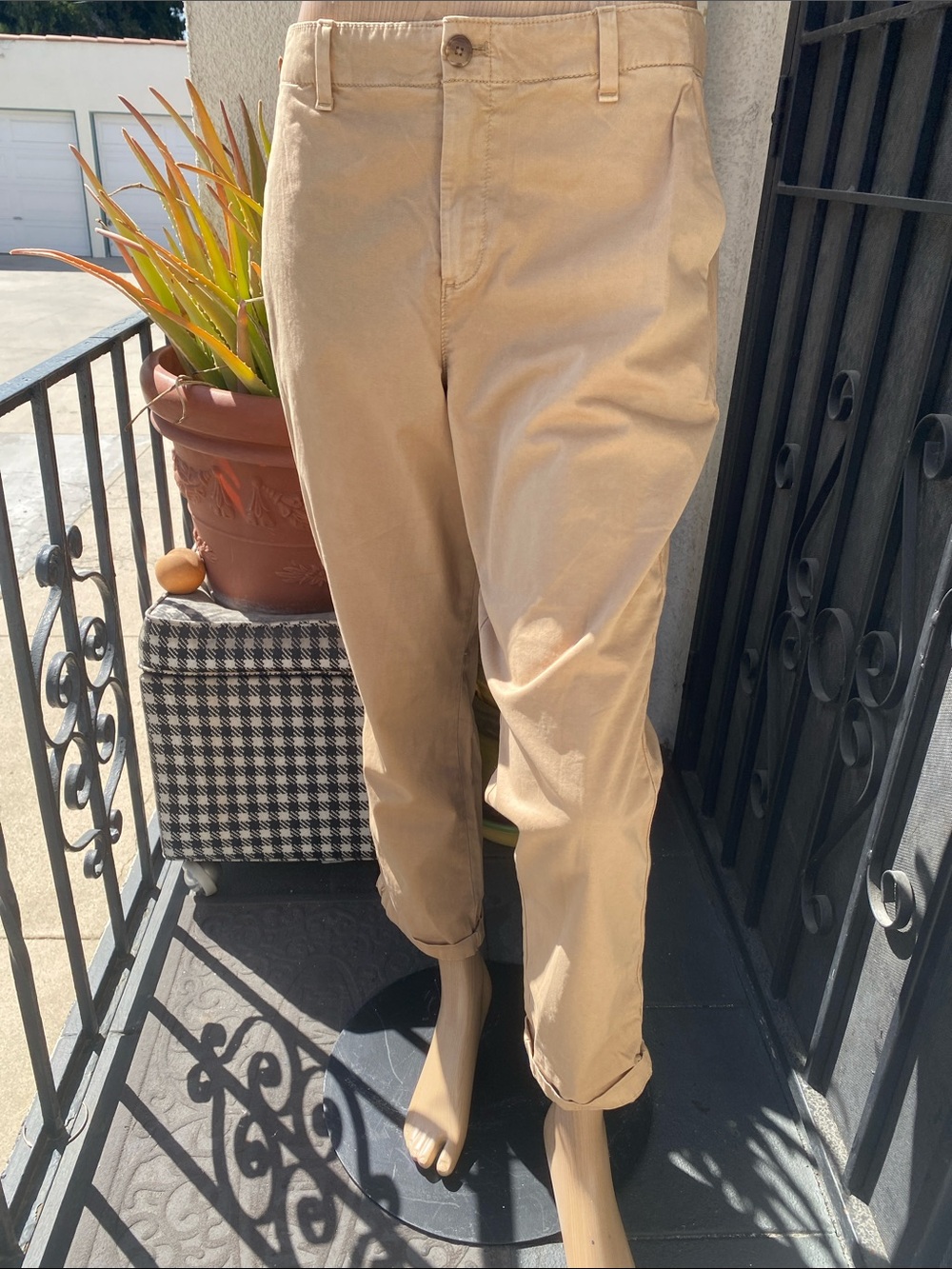 GAP Women's Girlfriend Khaki Chino Pants - Light Tan